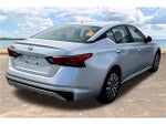 2025 Altima Thumbnail 7