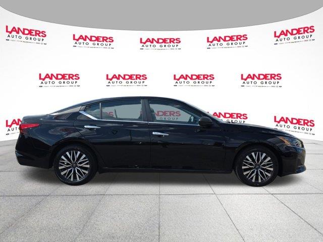 2025 Nissan Altima - $22,500