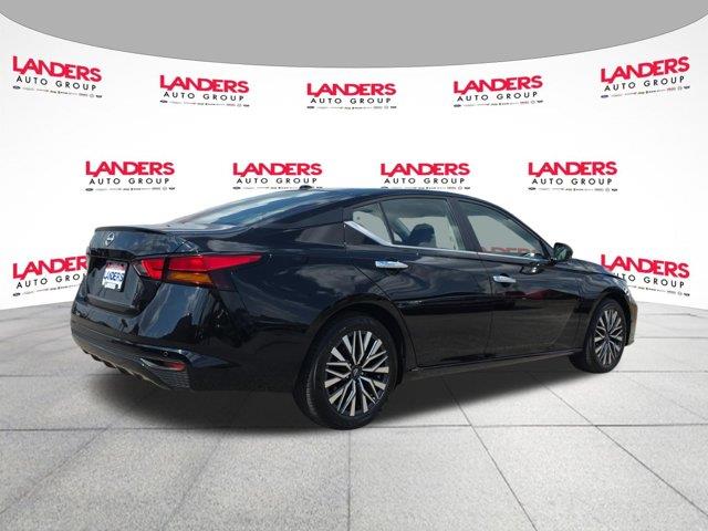 2025 Nissan Altima - $22,500