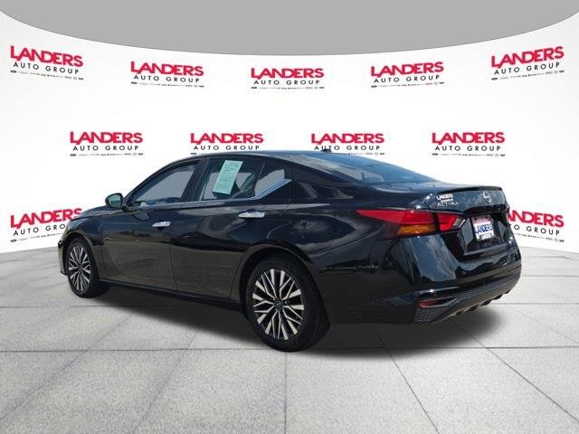 2025 Nissan Altima - $22,500