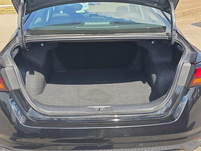 2025 Nissan Altima - $22,500