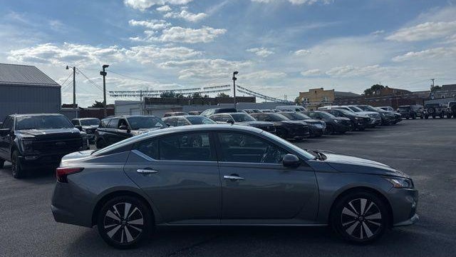 2021 Nissan Altima 2.5 SV