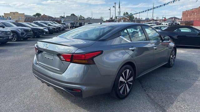2021 Nissan Altima 2.5 SV
