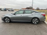 2021 Altima Thumbnail 8