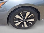 2022 Altima Thumbnail 21