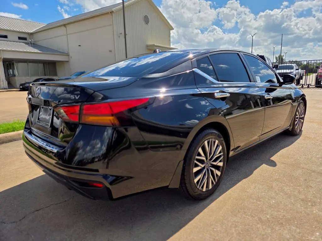 2023 Nissan Altima - $17,357