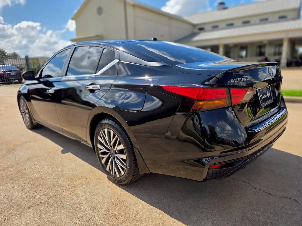2023 Nissan Altima - $17,357