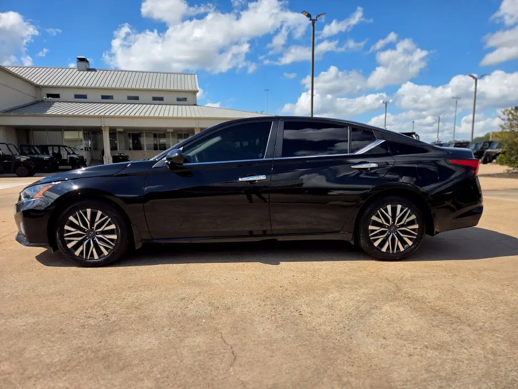 2023 Nissan Altima - $17,357
