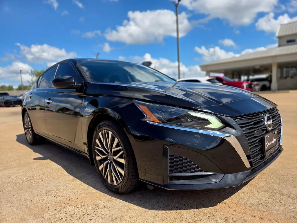 2023 Nissan Altima - $17,357