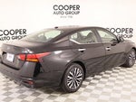 2023 Altima Thumbnail 19