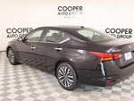 2023 Altima Thumbnail 21