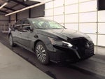 2023 Altima Thumbnail 4