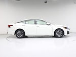 2023 Altima Thumbnail 7