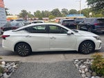 2023 Altima Thumbnail 7