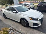 2023 Altima Thumbnail 8