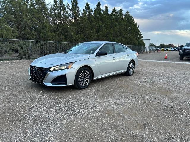 2024 Nissan Altima 2.5 SV — photo 1 of 12