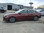 2024 Altima Thumbnail 2
