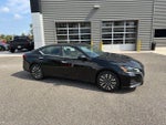 2024 Altima Thumbnail 2