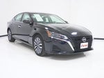 2024 Altima Thumbnail 3