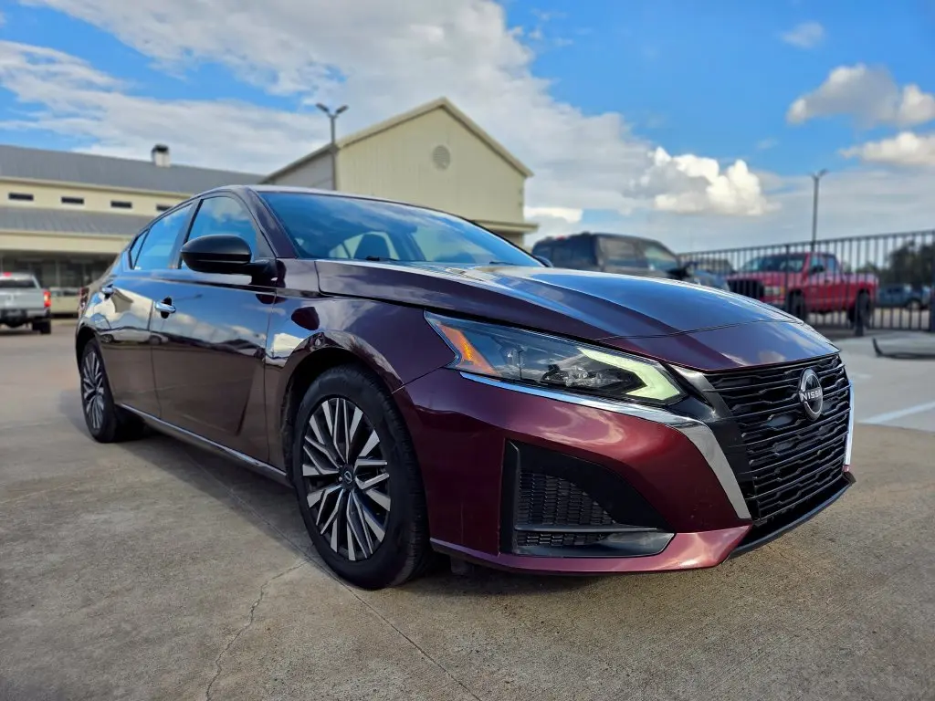 2024 Nissan Altima - $17,527