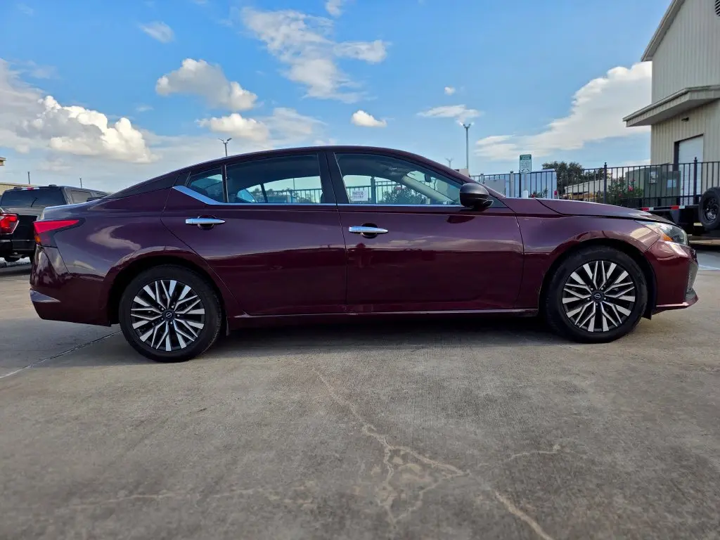 2024 Nissan Altima - $17,527