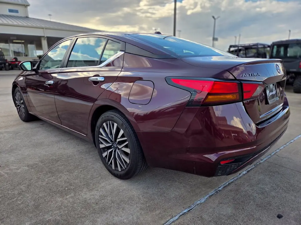 2024 Nissan Altima - $17,527