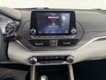 2025 Altima Thumbnail 4