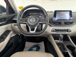 2025 Altima Thumbnail 14