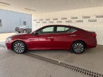 2025 Altima Thumbnail 23