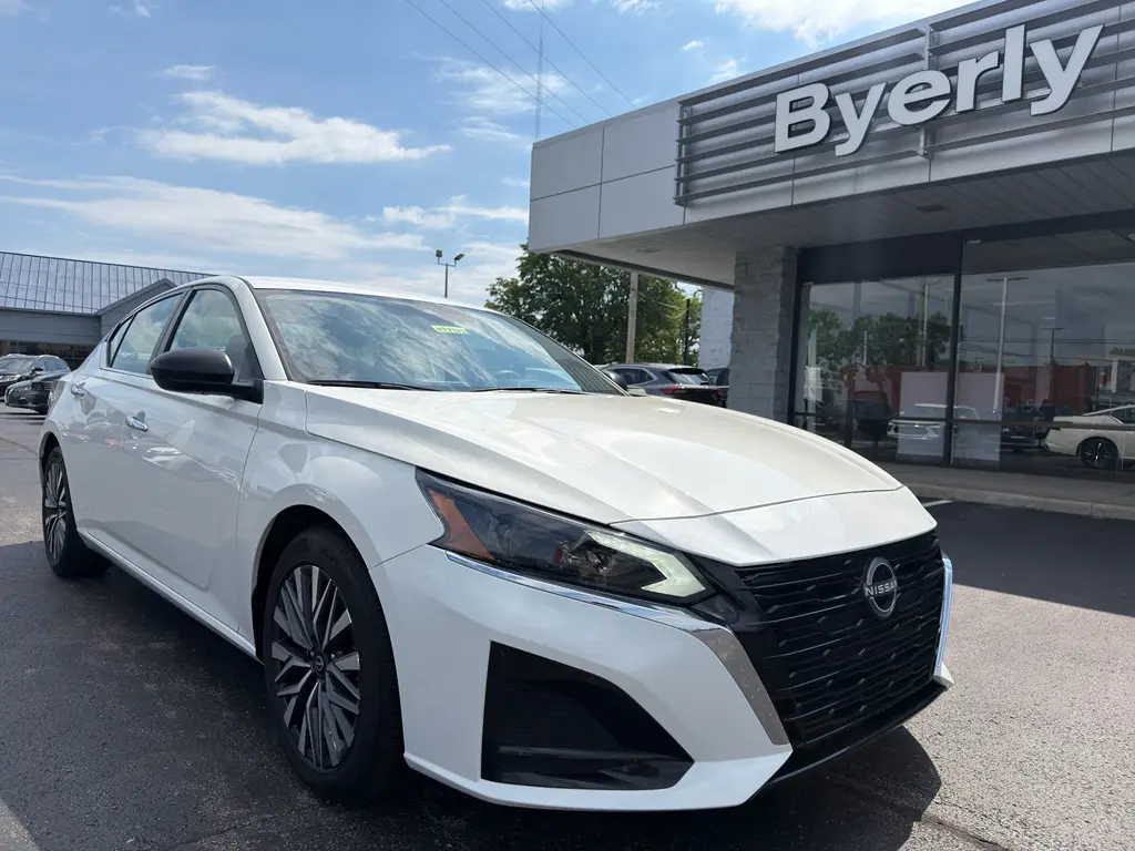 2025 Nissan Altima - $22,500
