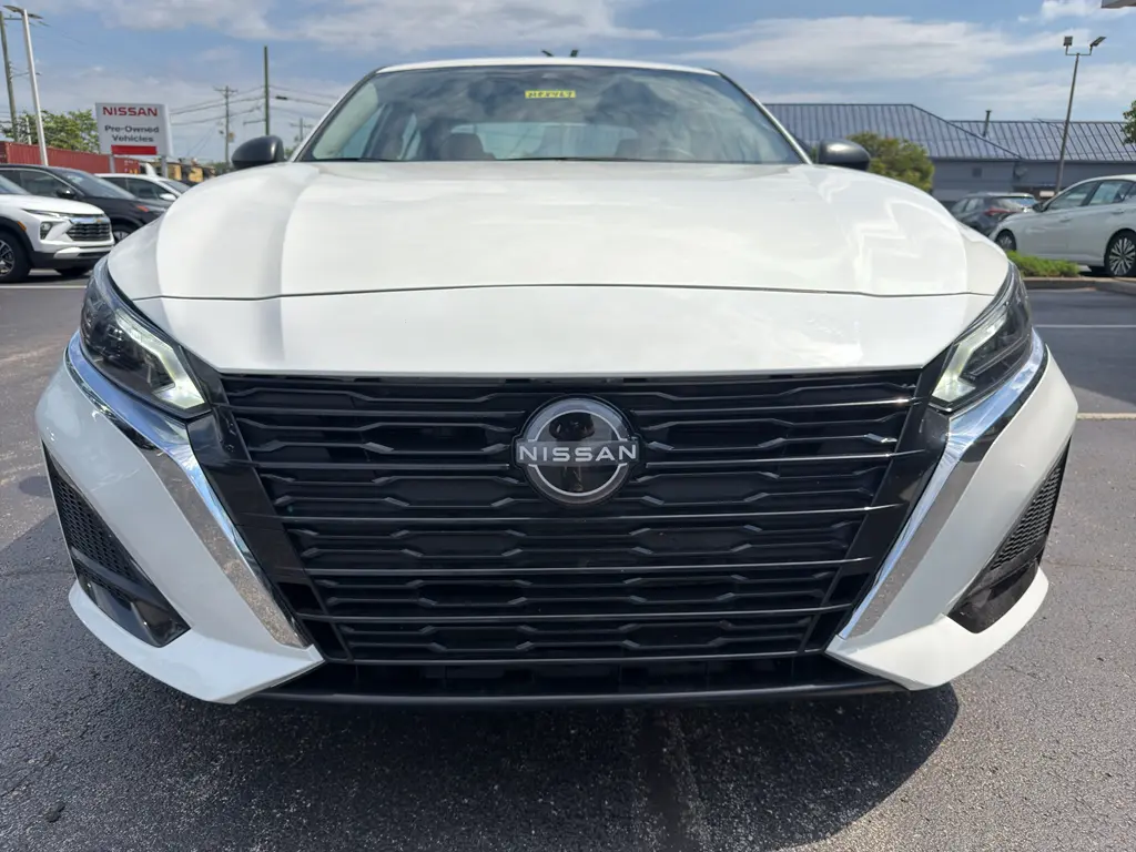 2025 Nissan Altima - $22,500