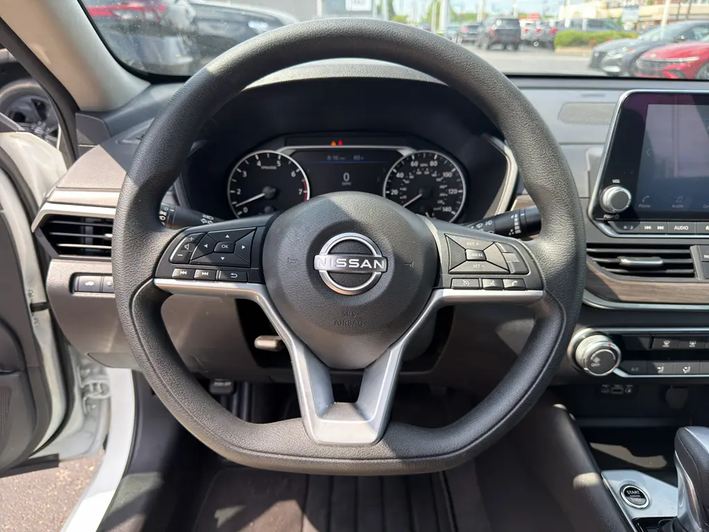2025 Nissan Altima - $22,500