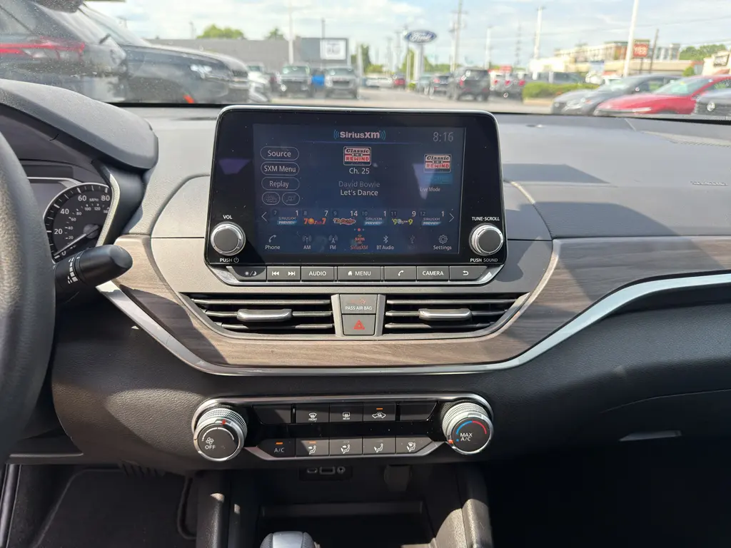 2025 Nissan Altima - $22,500