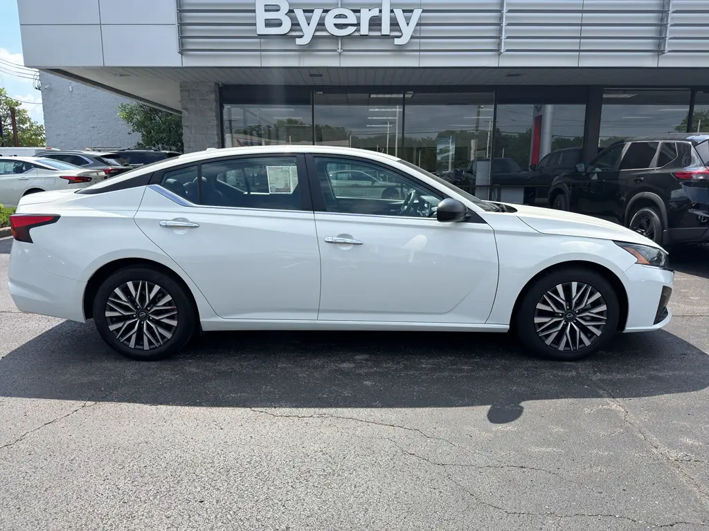 2025 Nissan Altima - $21,995