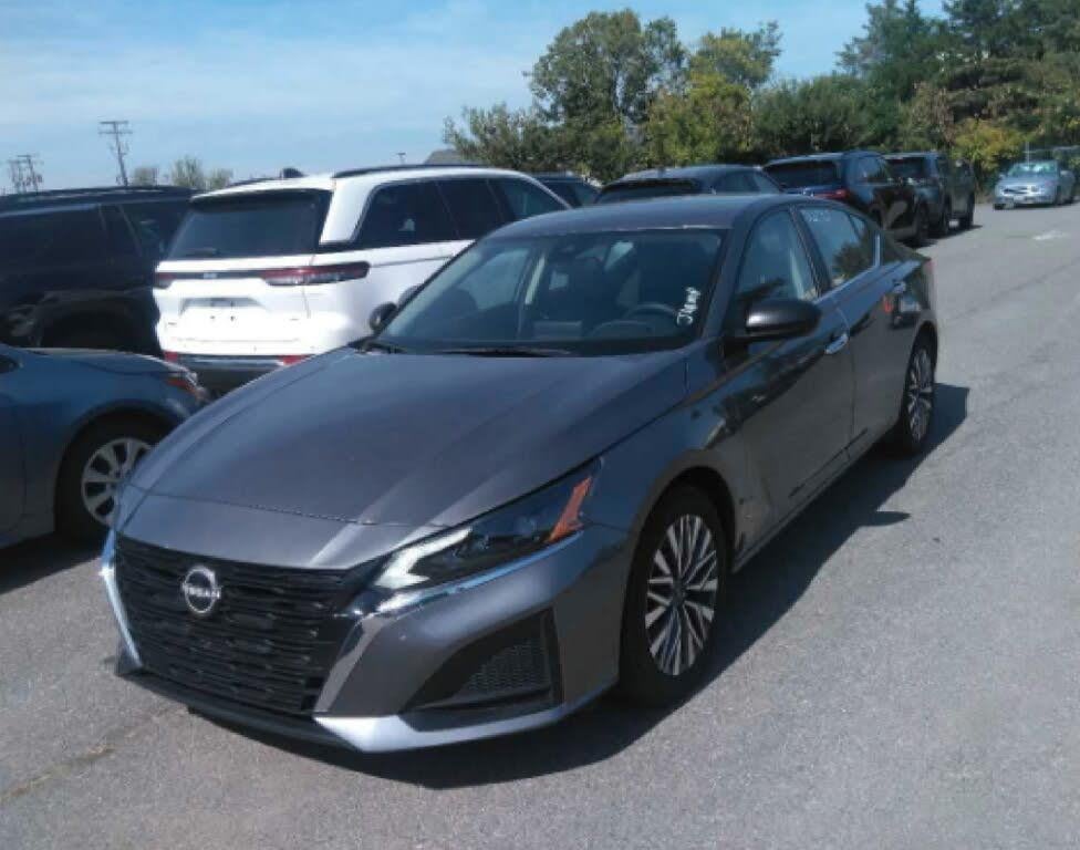 2025 Nissan Altima
