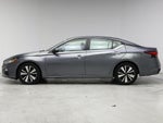 2022 Altima Thumbnail 3