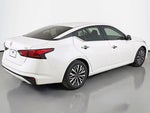 2023 Altima Thumbnail 7