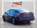 2023 Altima Thumbnail 7