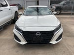 2023 Altima Thumbnail 2