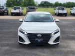 2023 Altima Thumbnail 2
