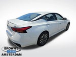 2023 Altima Thumbnail 9