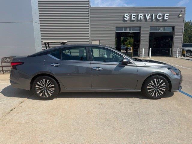 2023 Nissan Altima - $18,901