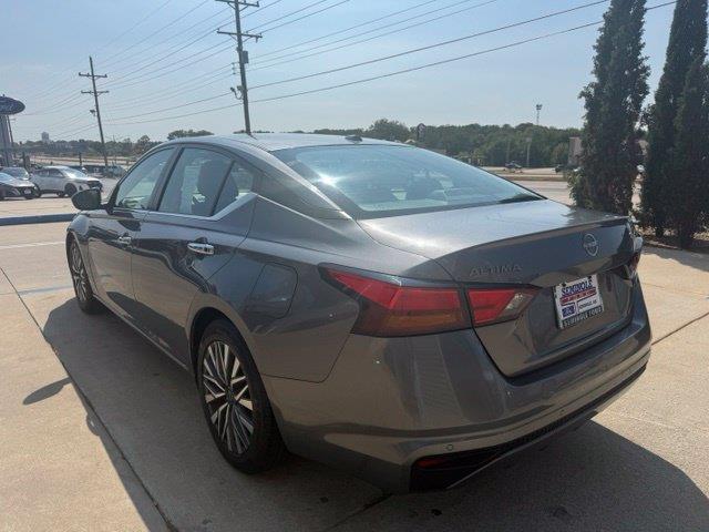 2023 Nissan Altima - $18,901