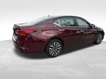 2024 Altima Thumbnail 7