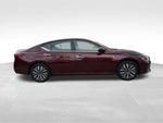 2024 Altima Thumbnail 8