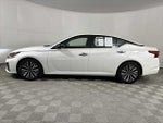 2024 Altima Thumbnail 4