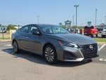 2025 Altima Thumbnail 3