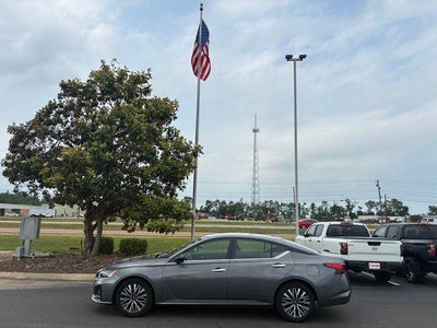 2025 Nissan Altima 2.5 SV 4DR Sedan