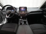 2025 Altima Thumbnail 5