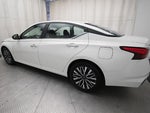 2025 Altima Thumbnail 32